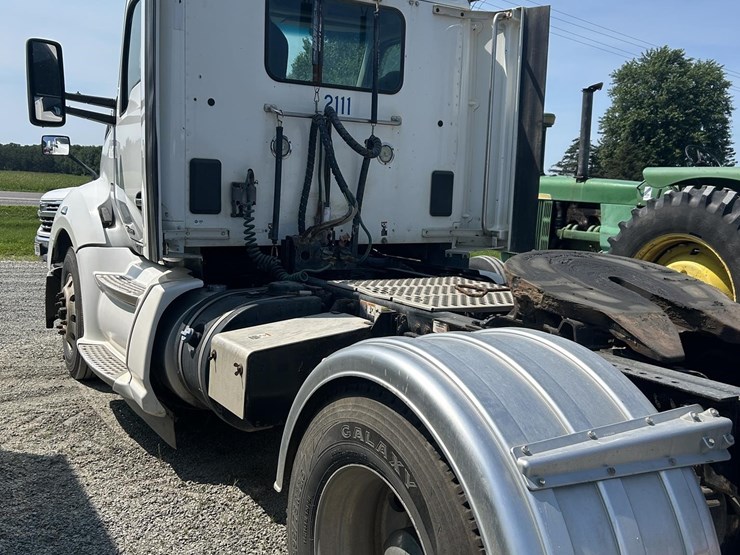 2018-kenworth-t680-image-15