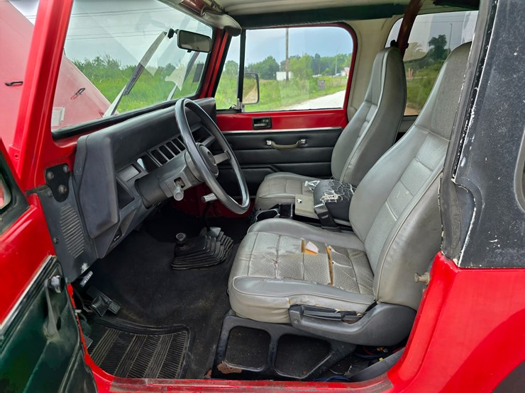 1994-jeep-wrangler-image-53