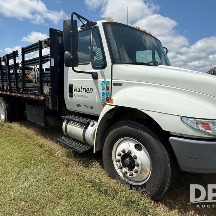 2015 IHC 4300 Flatbed Truck (PZ13782, Unit 30150)