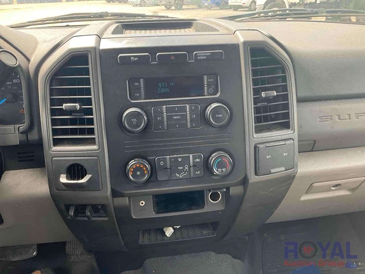 2017-ford-f450-image-15