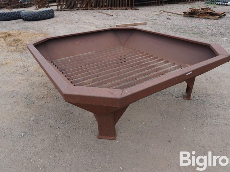 7'x8'x28"-tall-hay-feeder-image-7
