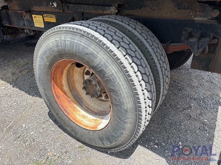 2005-international-durastar-4300-image-38