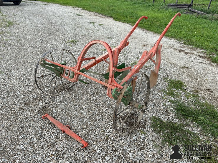 pattee-plow-co-one-row-cultivator-image-1