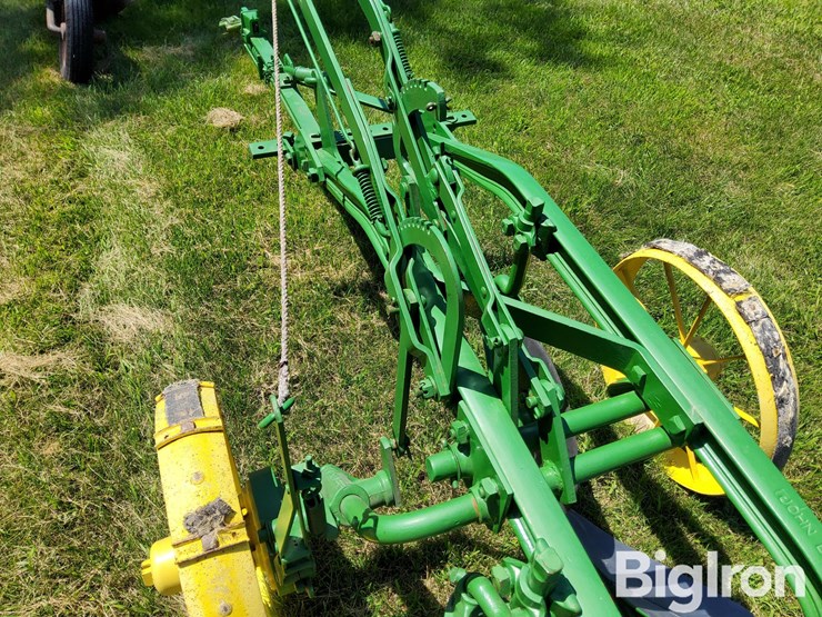 john-deere-52-image-18