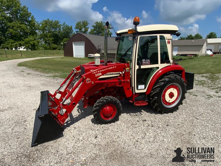 2023-international-farmall-1456-compact-utility-tractor-w/-loader-image-1