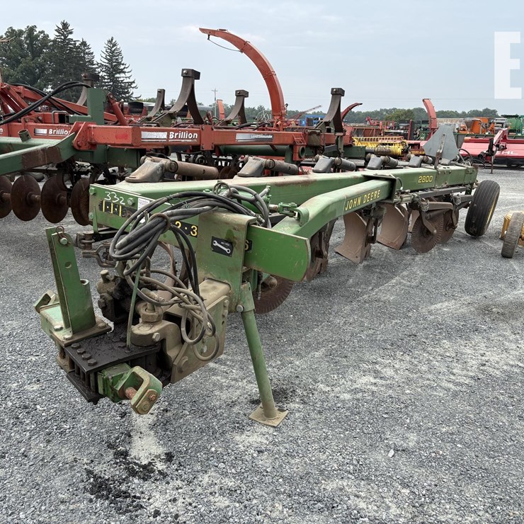 JOHN DEERE 2800