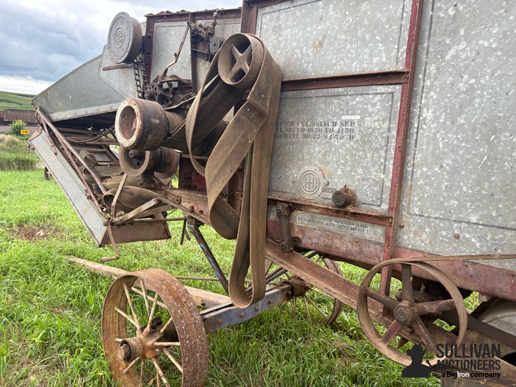 mccormick-deering-no-22-s150d-threshing-machine-image-8
