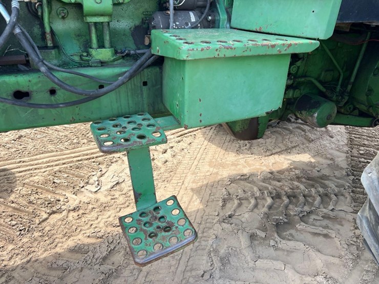 john-deere-4440-image-11