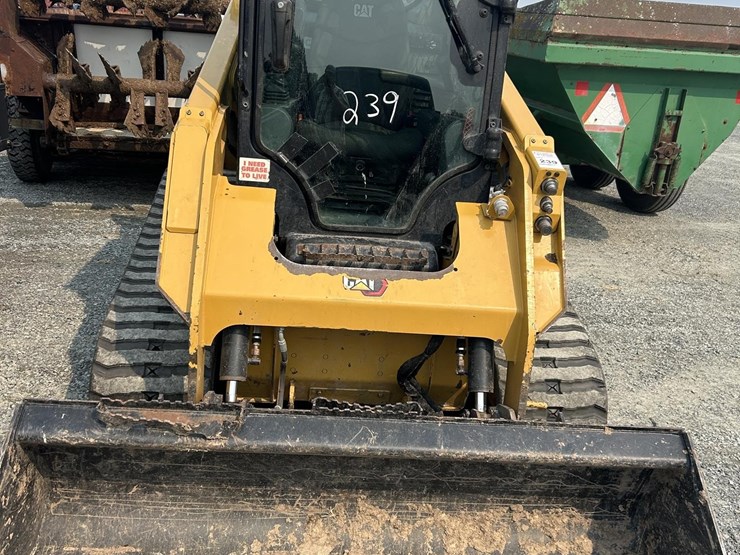 2020-caterpillar-259d3-image-3