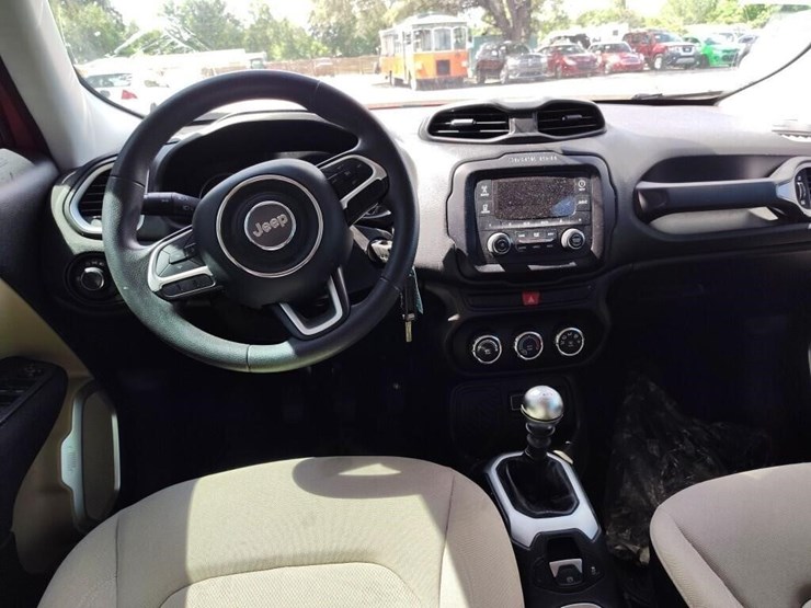 2015-jeep-renegade-image-6