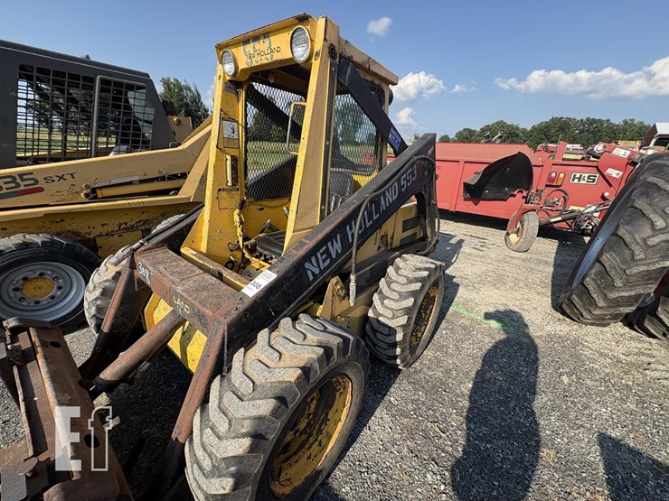 new-holland-l553-image-2