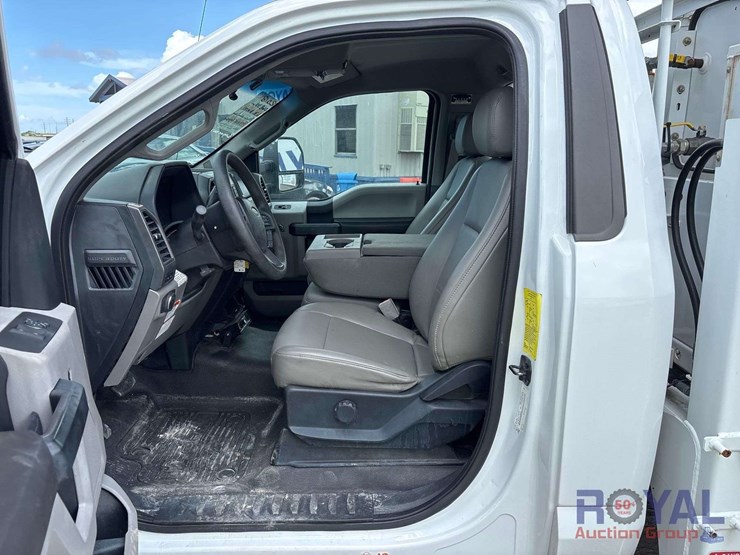 2018-ford-f550-image-11