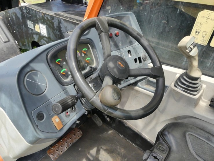 jlg-1055-image-12