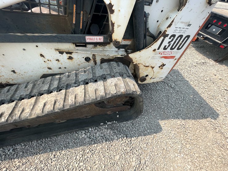 bobcat-t300-image-15