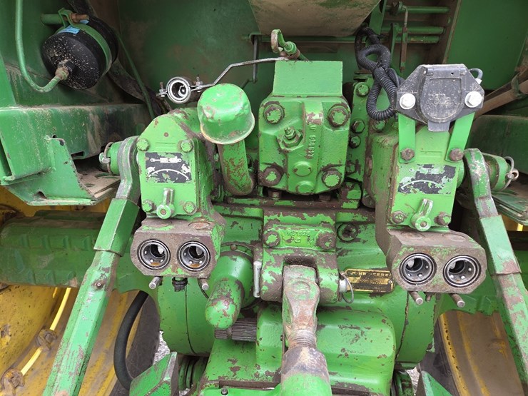 john-deere-4430-image-24