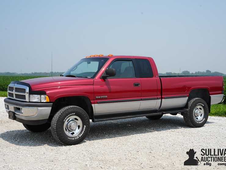 1999-dodge-2500-image-1
