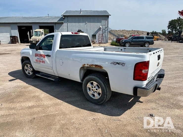 2008-chevrolet-silverado-image-10
