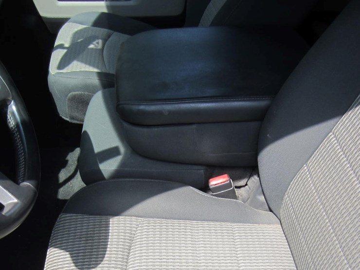 2011-dodge-ram-1500-image-31