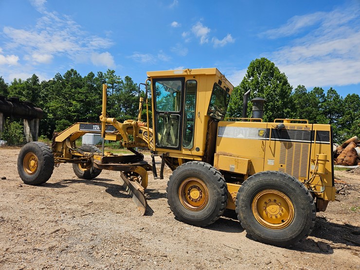 2002-caterpillar-12h-image-12