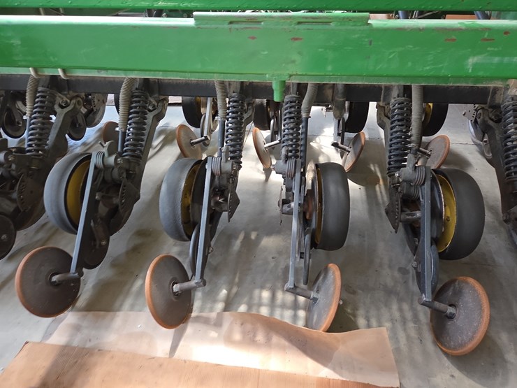 john-deere-750-image-21