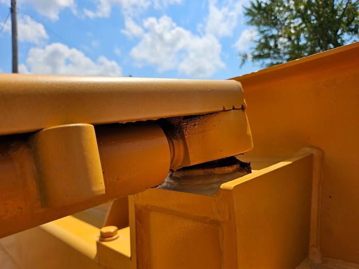 2018-komatsu-d37px-23-image-63