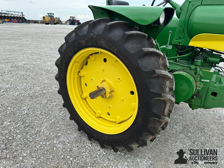 1959-john-deere-630-image-10