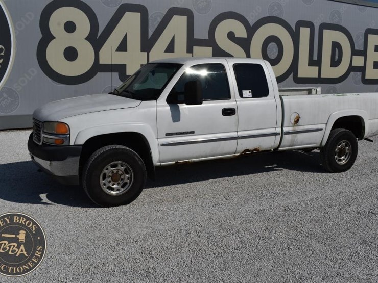 2002-gmc-sierra-2500hd-image-4