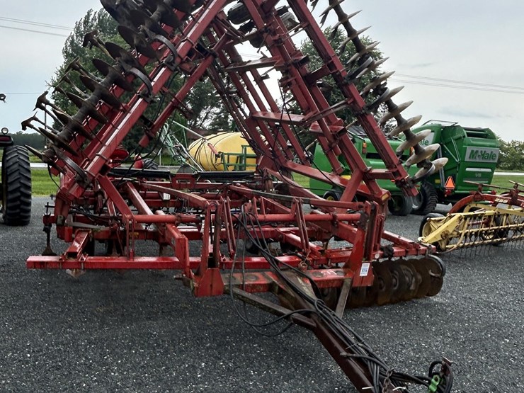 case-ih-4200-image-10