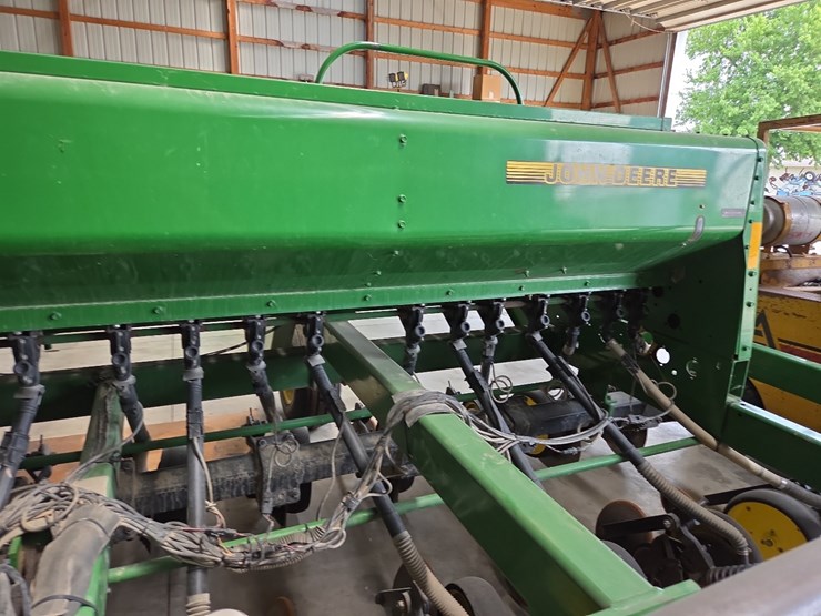 john-deere-750-image-7