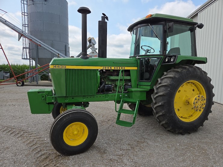 john-deere-4430-image-9