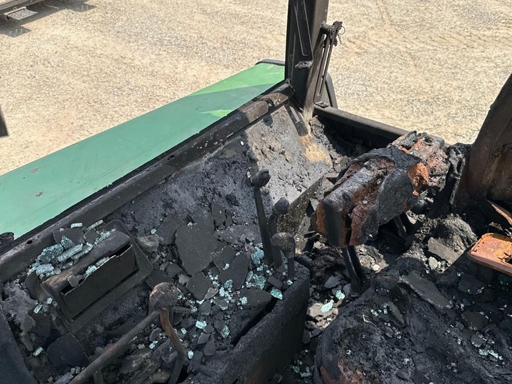 john-deere-4430-image-16