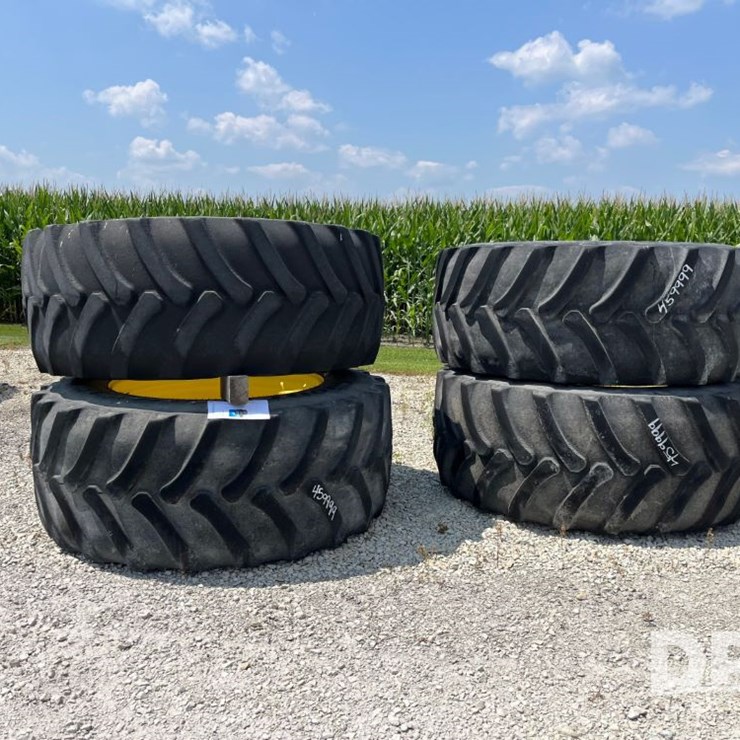 JOHN DEERE R4045