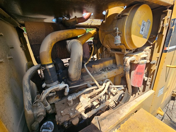 2002-caterpillar-12h-image-47