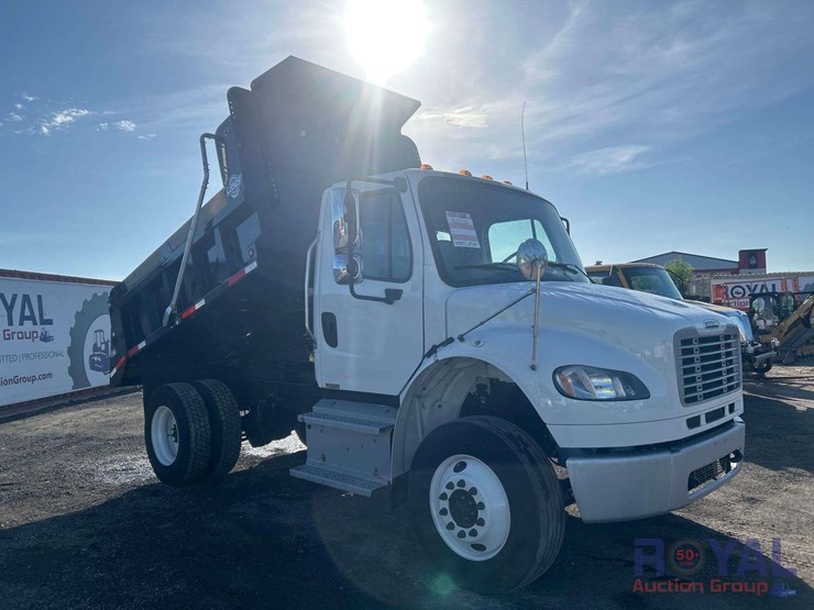 2020-freightliner-m2-106-dump-truck-image-2