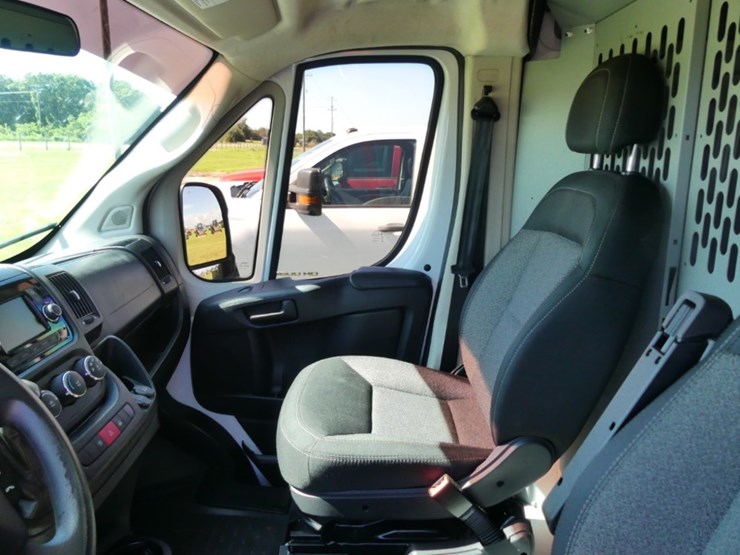 2021-dodge-ram-2500-image-11