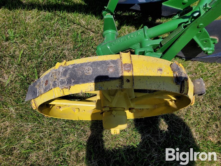 john-deere-52-image-11