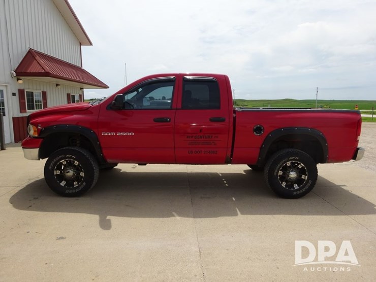 2004-dodge-ram-2500-image-12