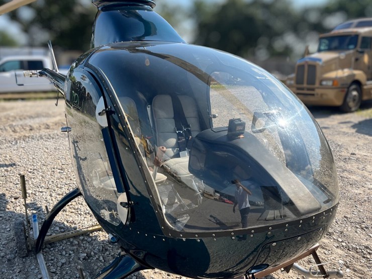 rotorway-exec-162f-helicopter-with-custom-enclosed-trailer-image-6