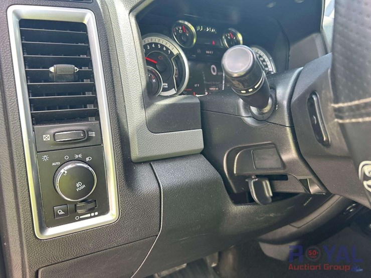 2017-dodge-ram-1500-image-12