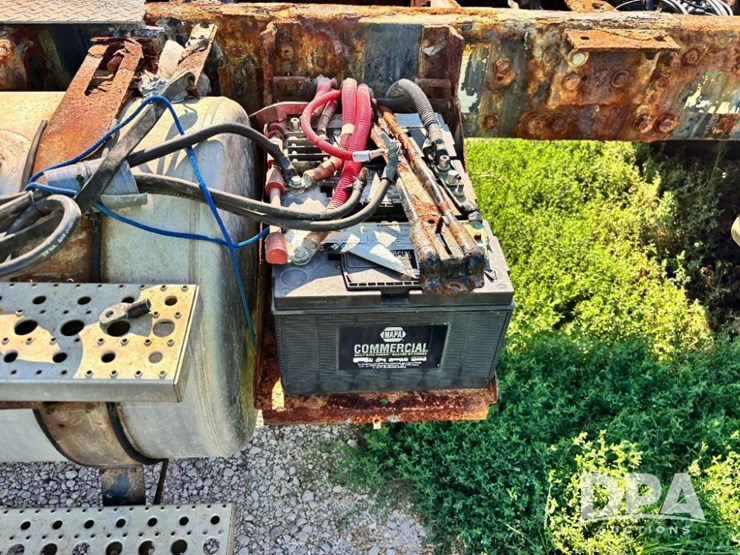 2011-freightliner-truck-(gp11247,-unit-115385)-image-25