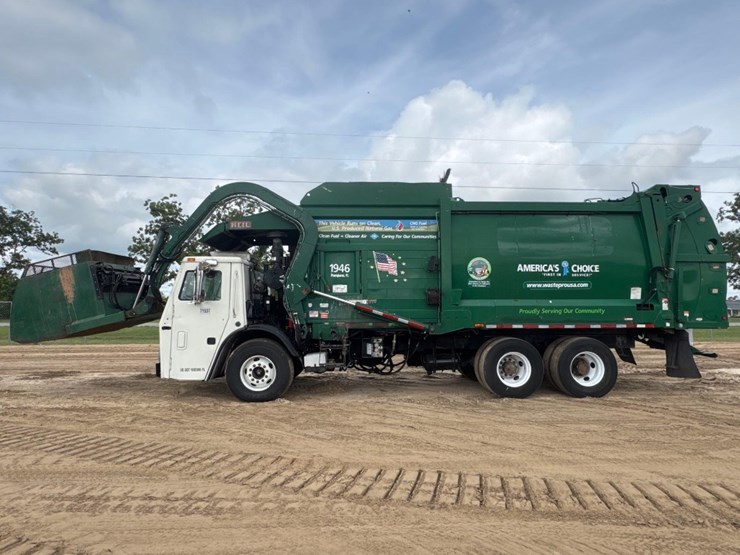 2016-mack-leu633-image-1