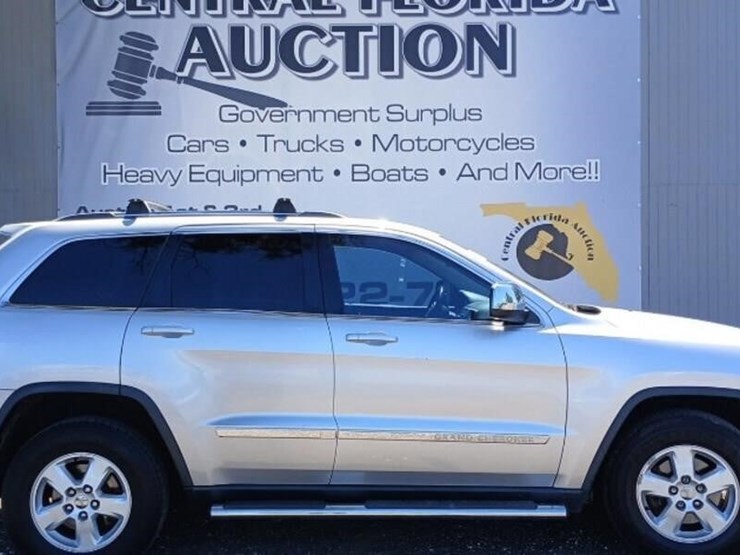 2012-jeep-grand-cherokee-image-1