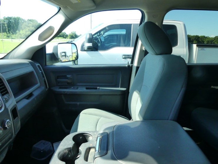 2016-dodge-ram-2500-image-13