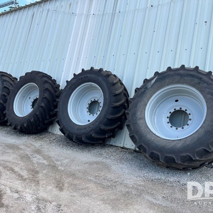 Flotation Tires (JN2719)