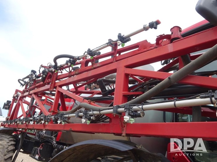 2015-case-ih-patriot-4440-image-61