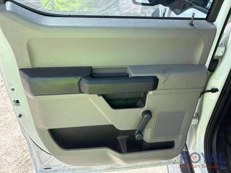 2017-ford-f450-image-24