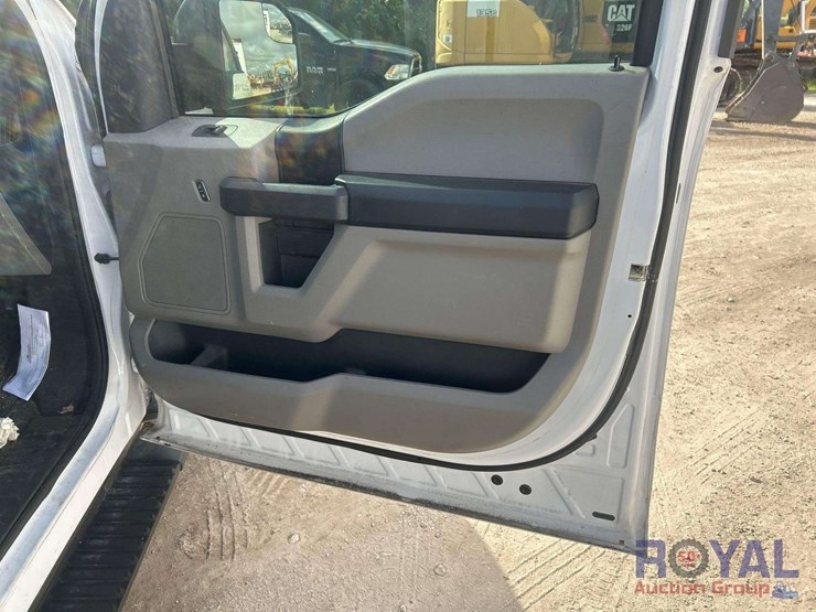 2017-ford-f150-image-25