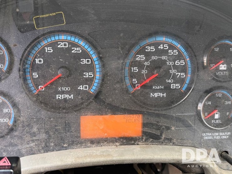 2015-ihc-4300-flatbed-truck-(pz13782,-unit-30150)-image-10