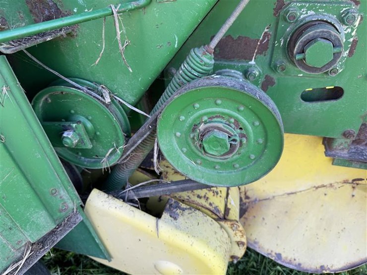 1990-john-deere-335-image-16