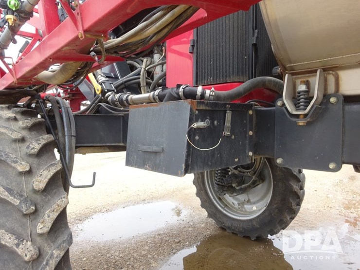 2011-case-ih-patriot-4420-image-72
